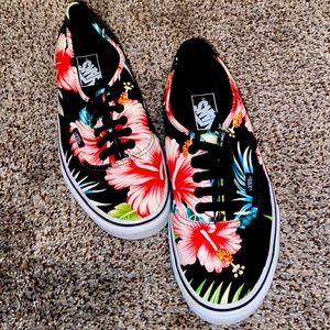 Tropical Floral Vans Barely Worn Womens Size 10